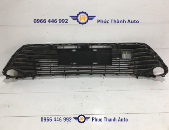 Lưới Tản Nhiệt Cản Trước (Xám) Camry 2015-2017